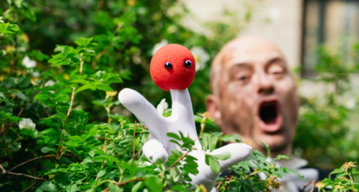 Handsken är lös, Marionetteatern