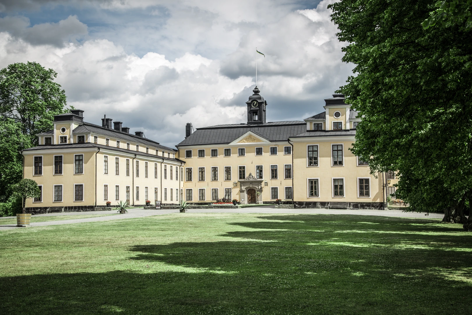 Ulriksdals slott Kungliga Hovstaterna (Annons) – Barn i stan