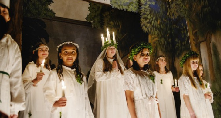 Luciakonsert med Spektrumkören, barnkör, i Ordenshuset på Skansen