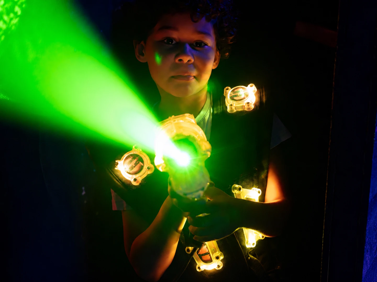 barn spela lasertag