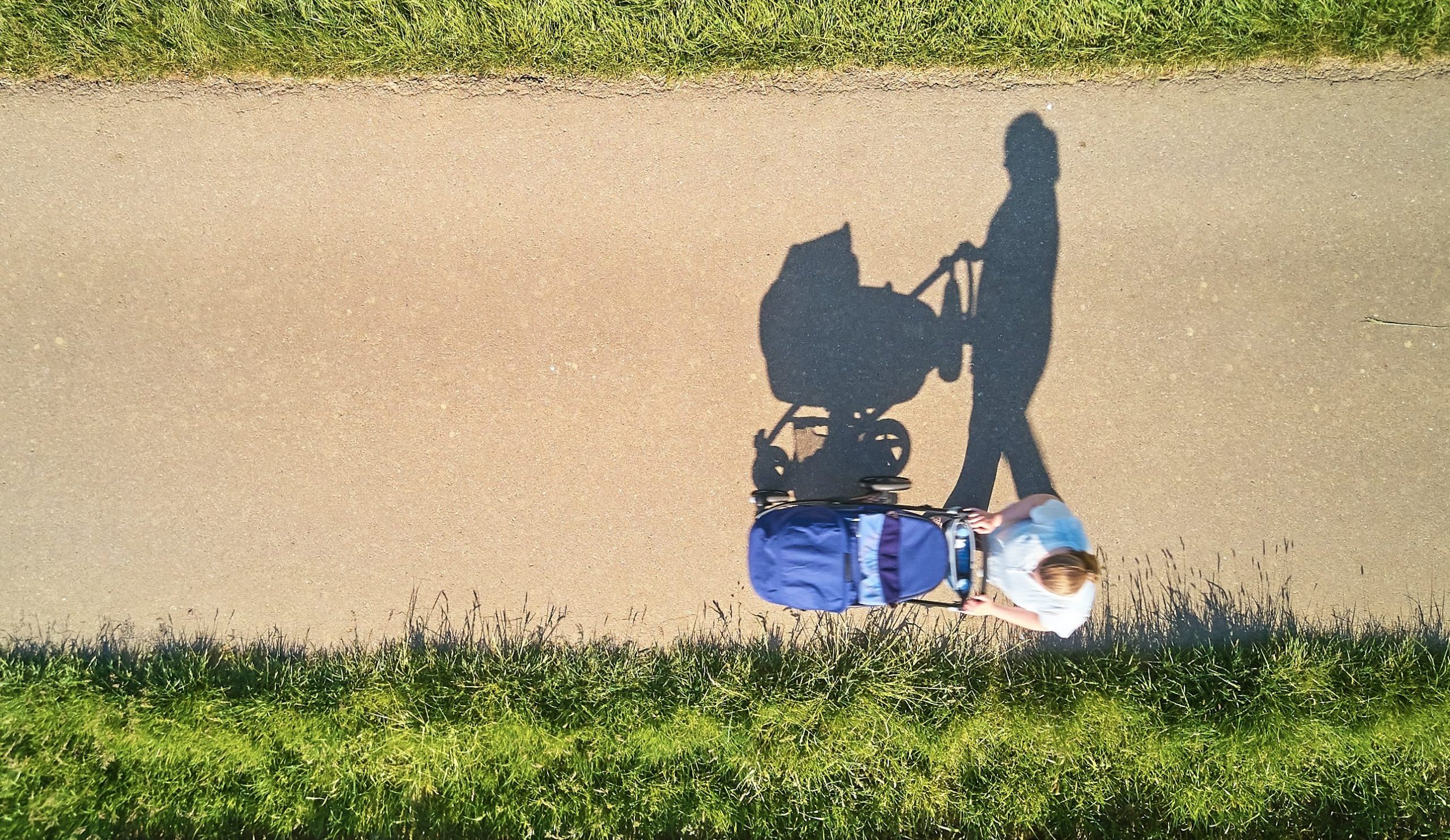 https://www.barnistan.se/wp-content/uploads/2021/10/johny-goerend-QGYdG6uWbfI-unsplash-scaled-e1684831135548.jpg