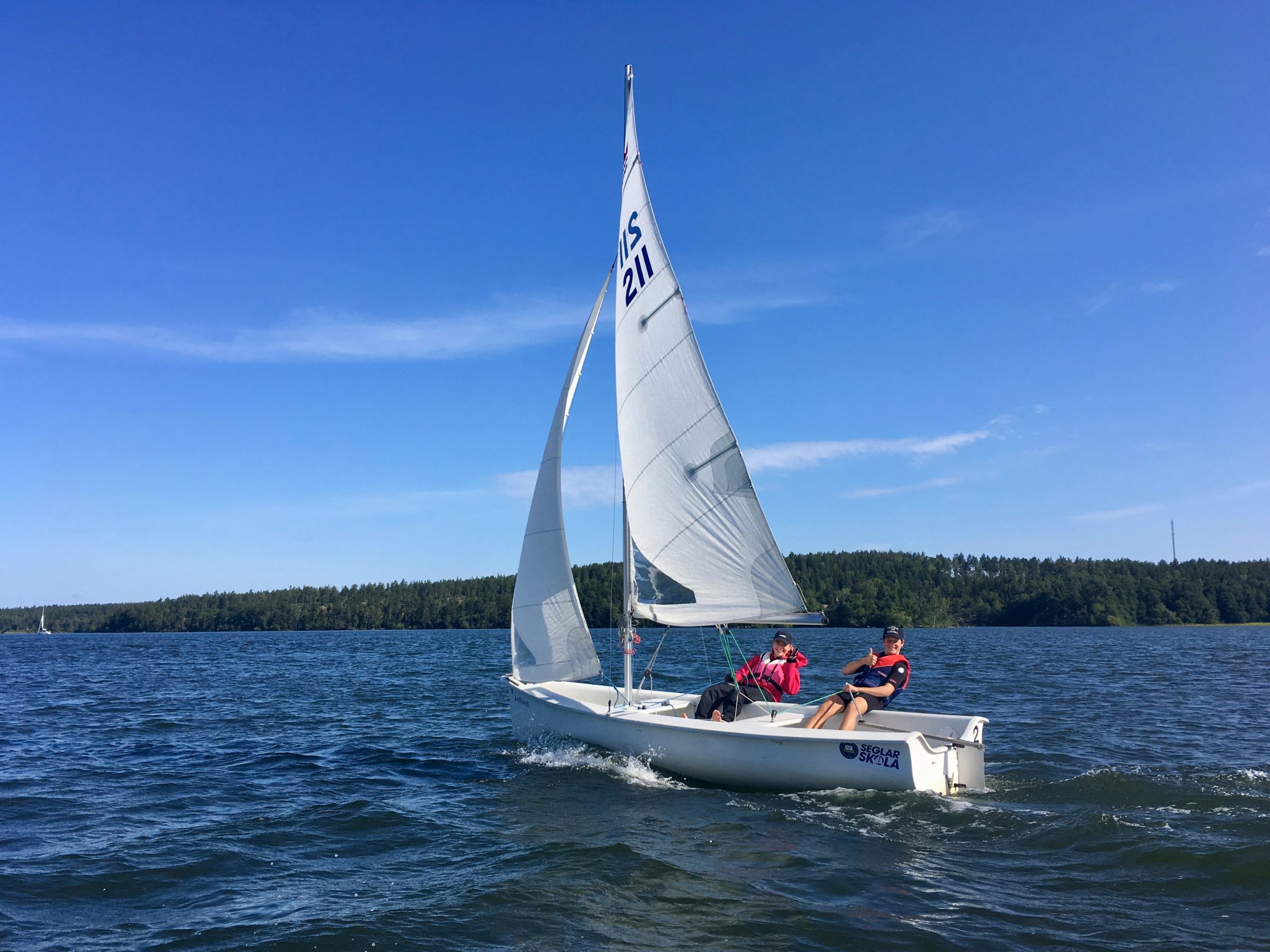 https://www.barnistan.se/wp-content/uploads/2022/03/Stockholms_segelsallskap_3-scaled.jpg