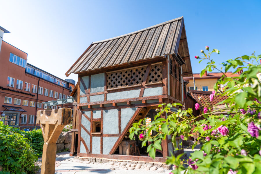 https://www.barnistan.se/wp-content/uploads/2022/06/Uppsala-medeltidspark.jpg