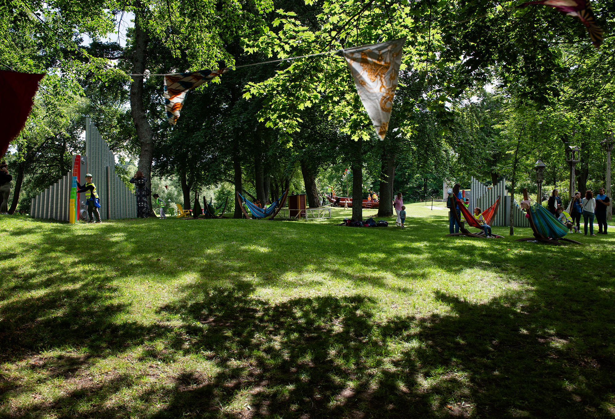 https://www.barnistan.se/wp-content/uploads/2022/07/Etno.reportage5.png