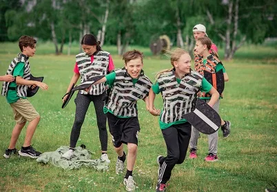 https://www.barnistan.se/wp-content/uploads/2022/09/BrommaKFUM.webp