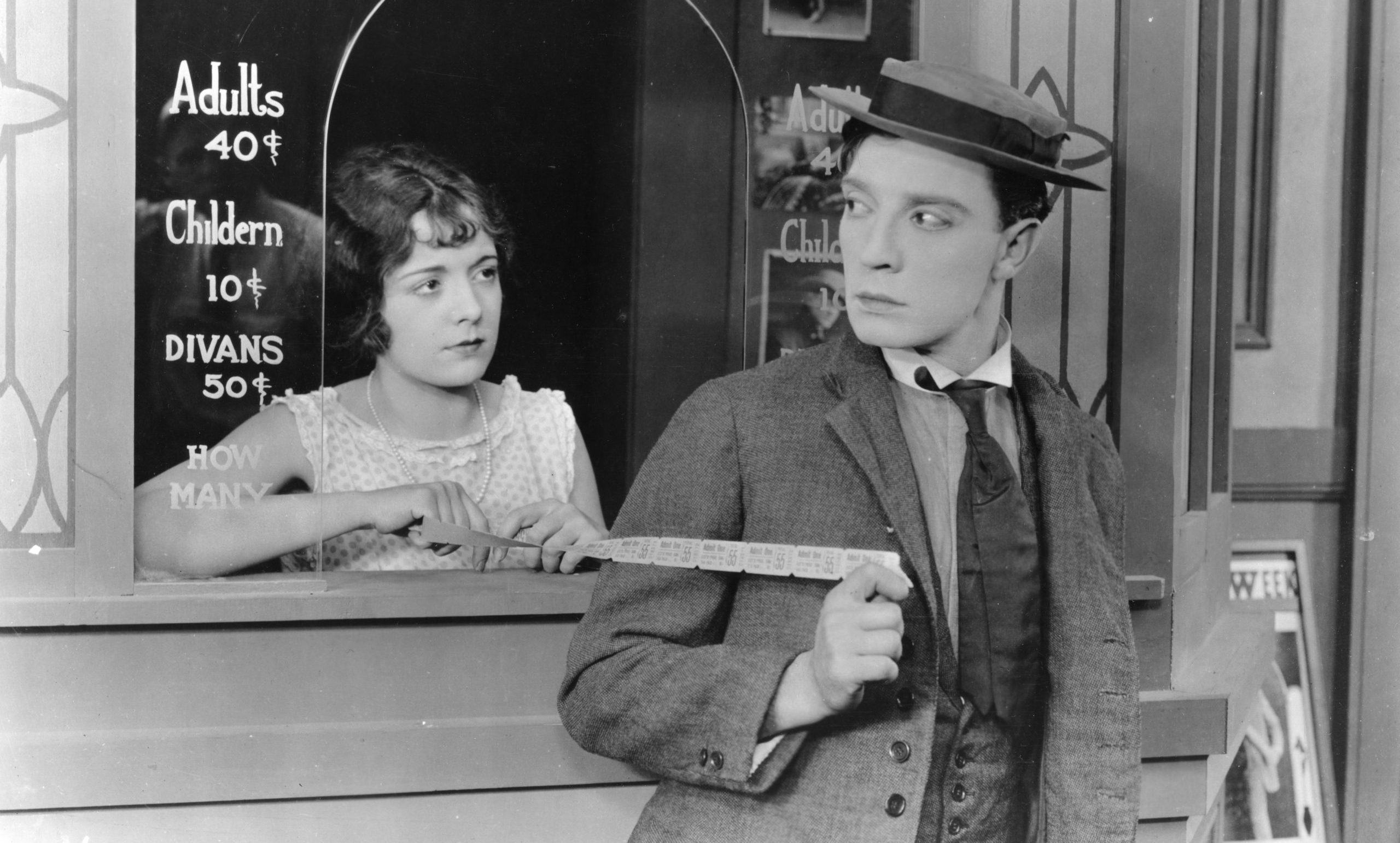 https://www.barnistan.se/wp-content/uploads/2023/02/Buster-Keaton-Fart-flickor-och-faror_600dpi-_002-scaled-e1677757396943.jpg