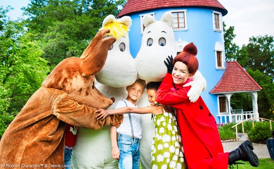 https://www.barnistan.se/wp-content/uploads/2023/03/moominworld_summer_2013moomincharactersdennislivson_812x501.jpg