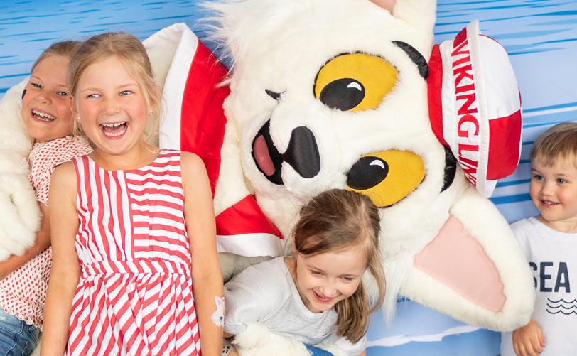 https://www.barnistan.se/wp-content/uploads/2023/04/ville-viking-with-children_14844_812x501-1.jpg
