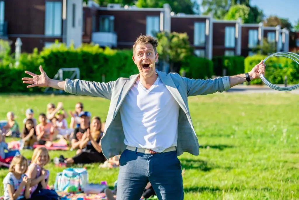 https://www.barnistan.se/wp-content/uploads/2026/05/Tobbe_Trollkarl_200603_Photo_Olav_Holten-9212-1024x683-1.webp